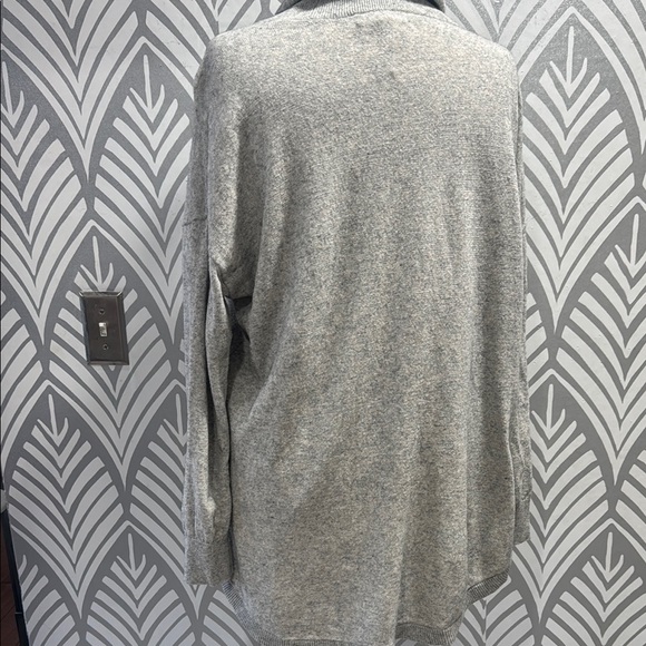 Treasure & Bond Gray Cowl Neck Sweater with Relaxed Fit and Long Sleeves - Picture 3 of 5